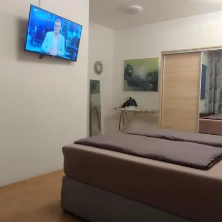 Apartman Maja-lea Apartment *